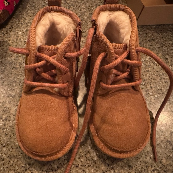 Toddler Boy Uggs - Picture 1 of 4